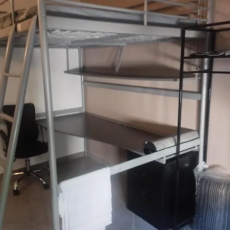 Airbnb *